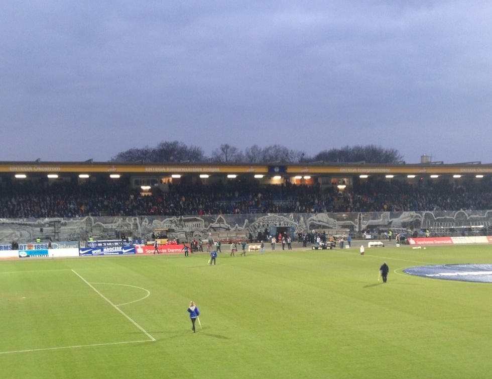 Merck-Stadion am Böllenfalltor
